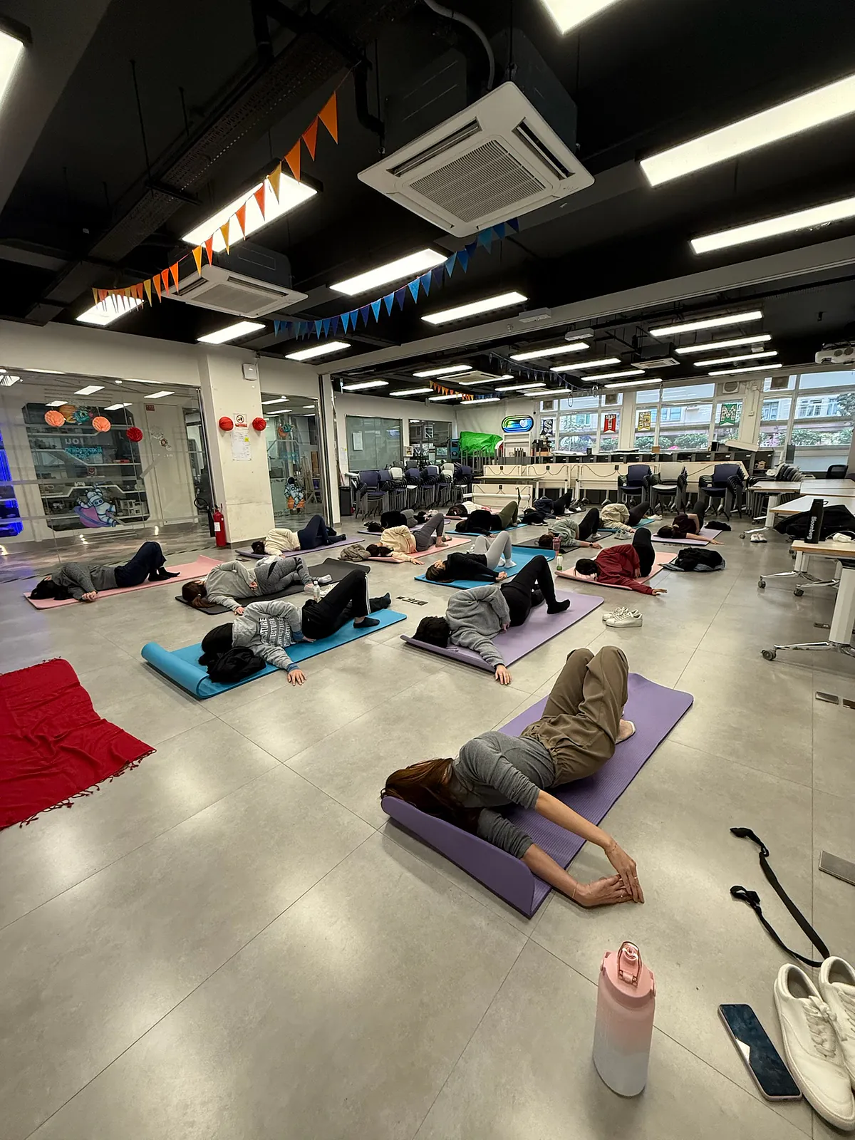 地利亞修女紀念學校教師瑜伽舒壓體驗現場